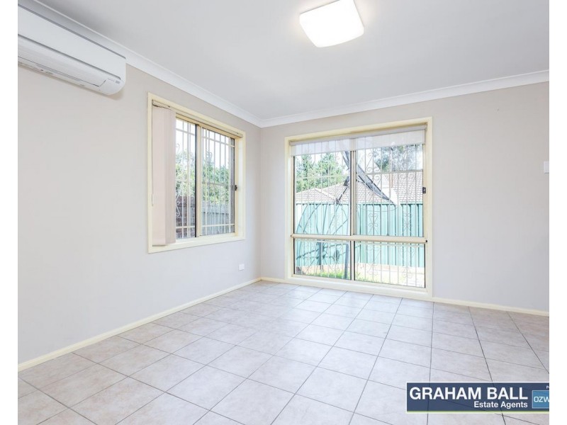 1/34 Sunny  Place, St Johns Park NSW 2176