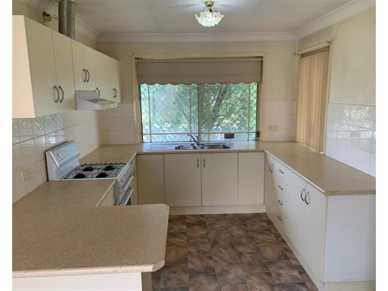 11 Jenner Street, Minto NSW 2566