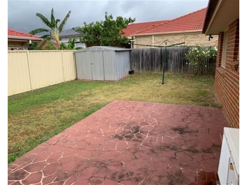 11 Jenner Street, Minto NSW 2566