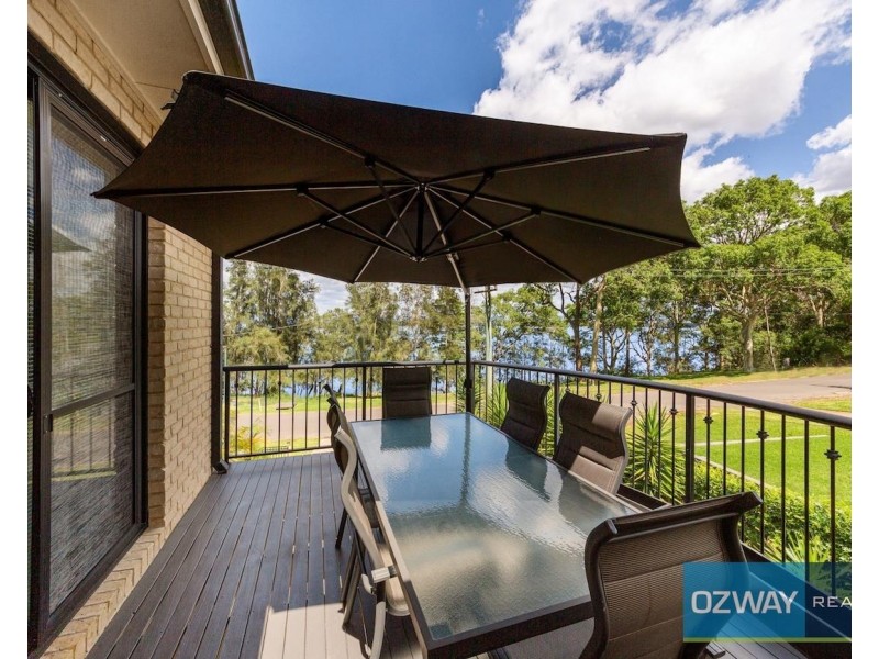 111 Beach Road, Wangi Wangi NSW 2267