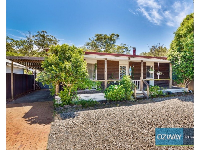 28 Elizabeth Bay Drive, Lake Munmorah NSW 2259