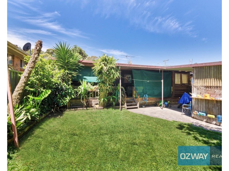 28 Elizabeth Bay Drive, Lake Munmorah NSW 2259