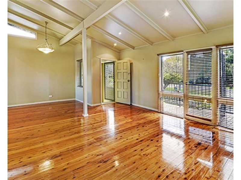 2 Woodville Road, Moss Vale NSW 2577