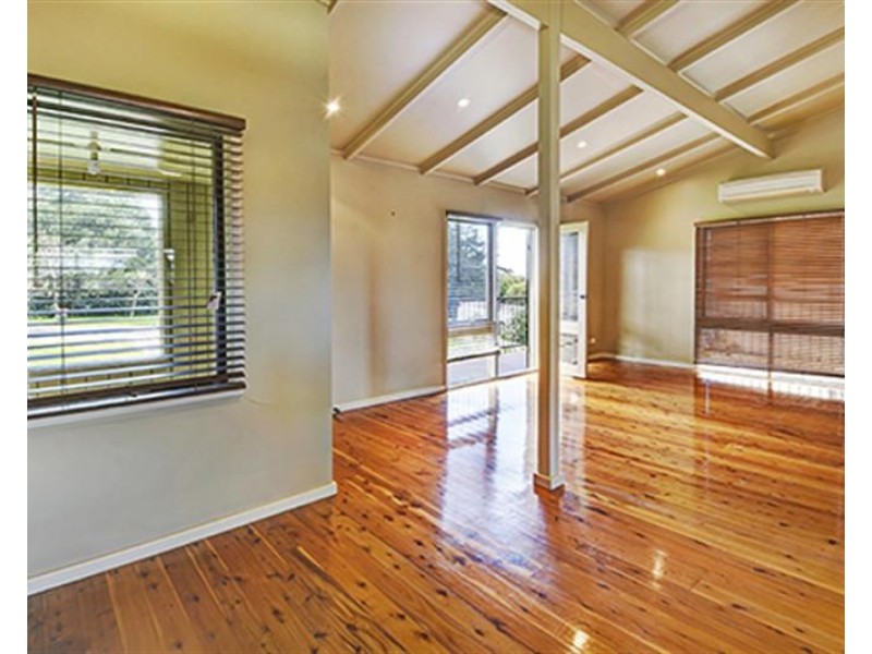 2 Woodville Road, Moss Vale NSW 2577