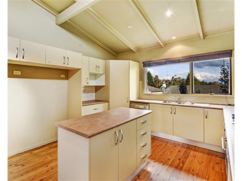 2 Woodville Road, Moss Vale NSW 2577