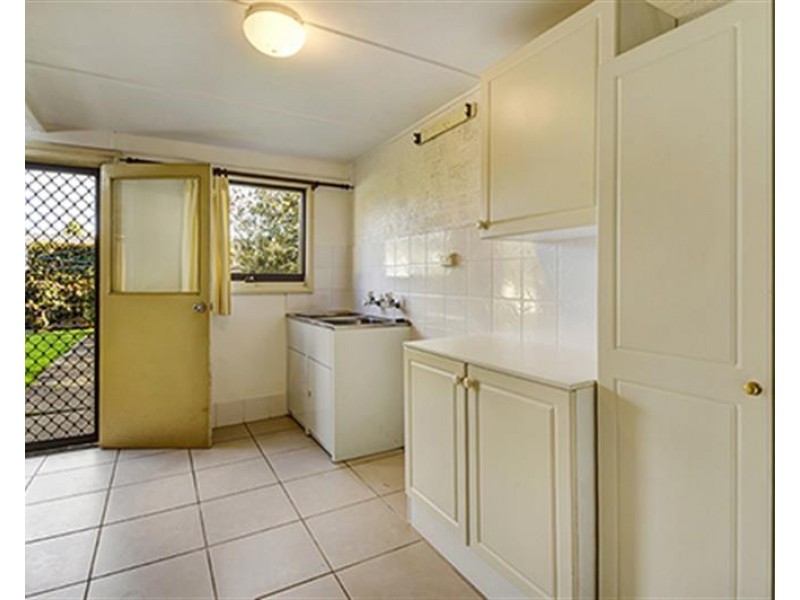 2 Woodville Road, Moss Vale NSW 2577