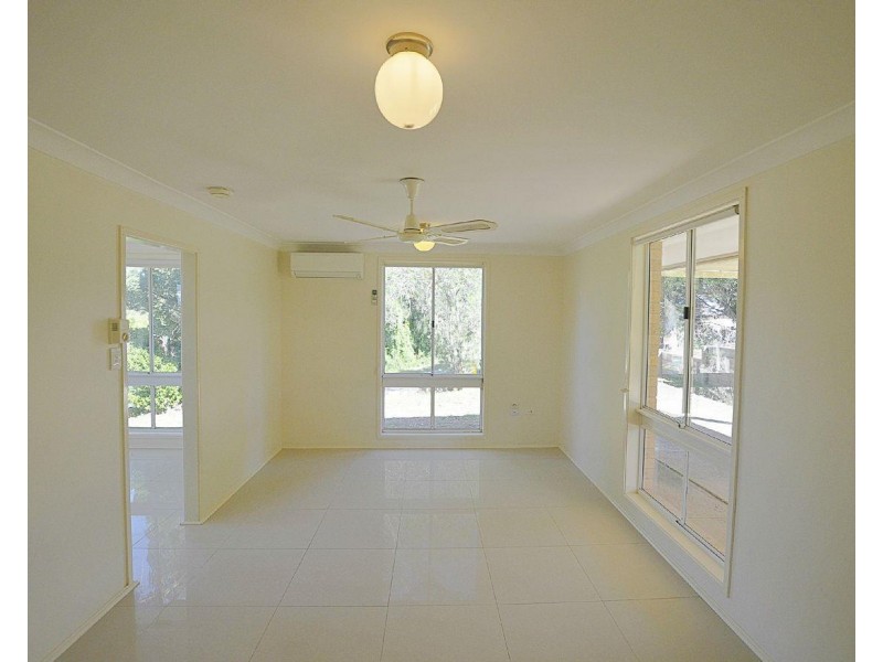 8 Gaspard Place, Ambarvale NSW 2560
