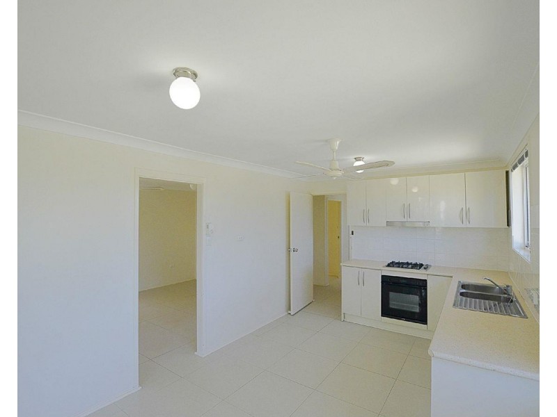 8 Gaspard Place, Ambarvale NSW 2560
