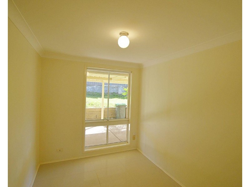 8 Gaspard Place, Ambarvale NSW 2560