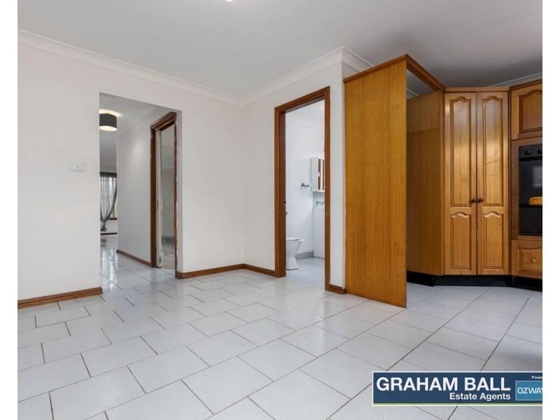 2/43 Allambie Road, Edensor Park NSW 2176