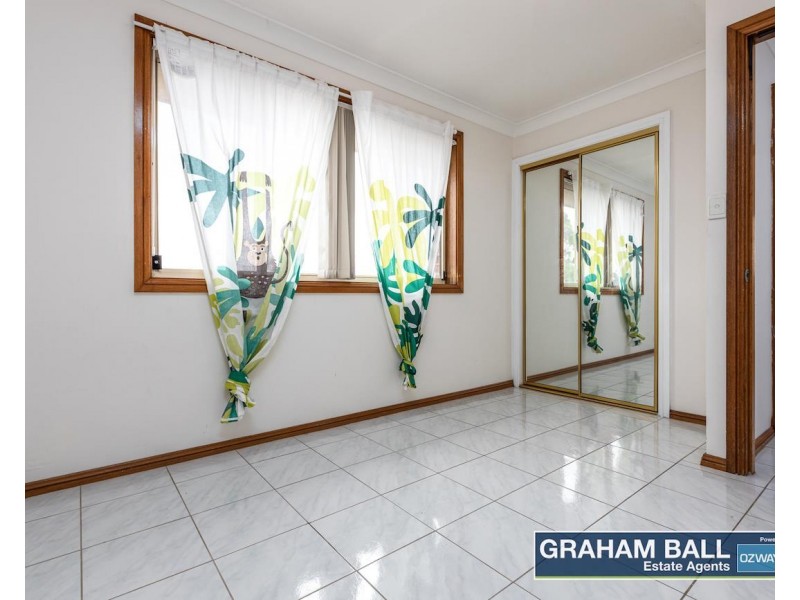 2/43 Allambie Road, Edensor Park NSW 2176