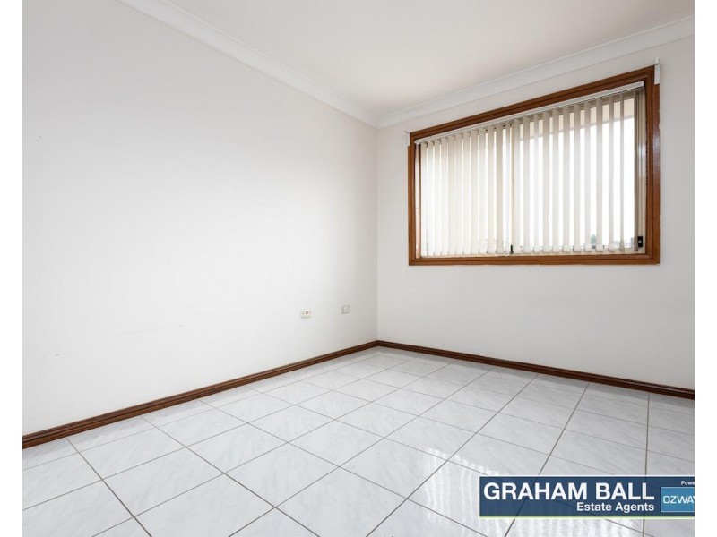 2/43 Allambie Road, Edensor Park NSW 2176