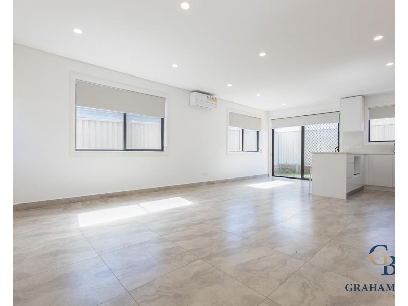 18a Dampier Crescent, Fairfield West NSW 2165