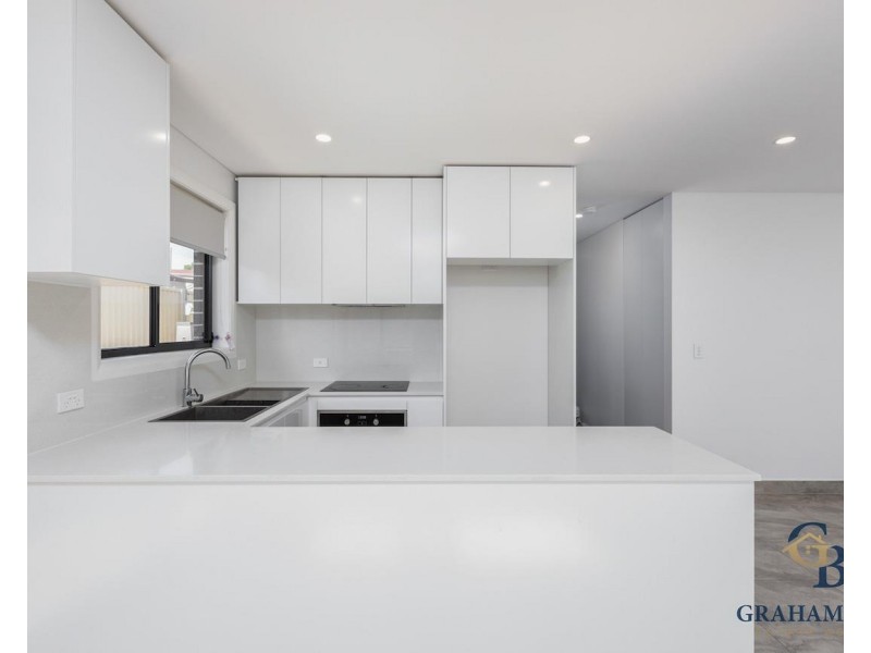 18a Dampier Crescent, Fairfield West NSW 2165
