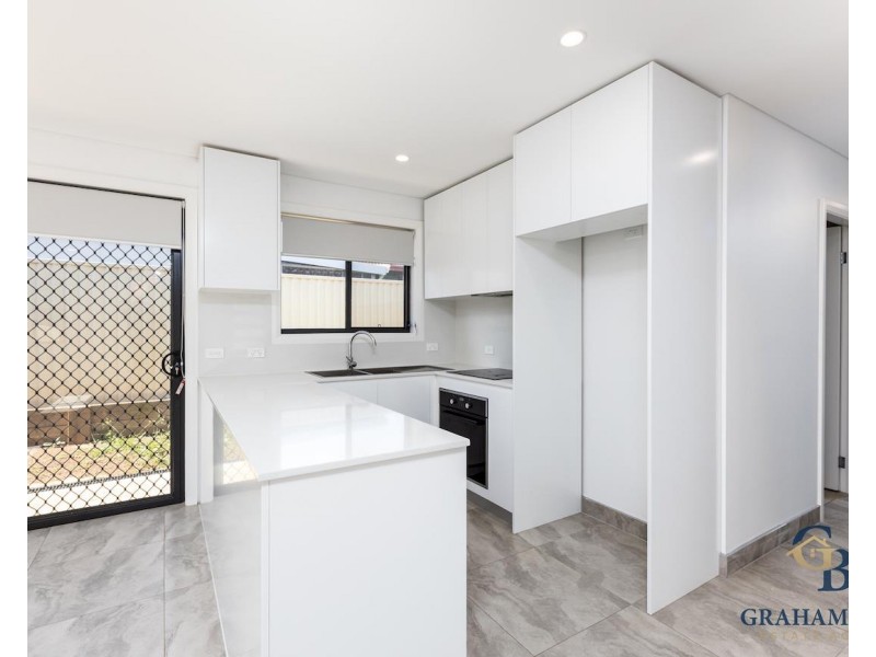 18a Dampier Crescent, Fairfield West NSW 2165