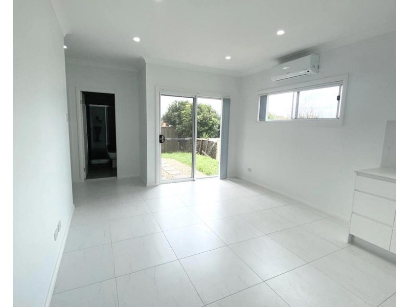 1/27 Kalang Road, Edensor Park NSW 2176