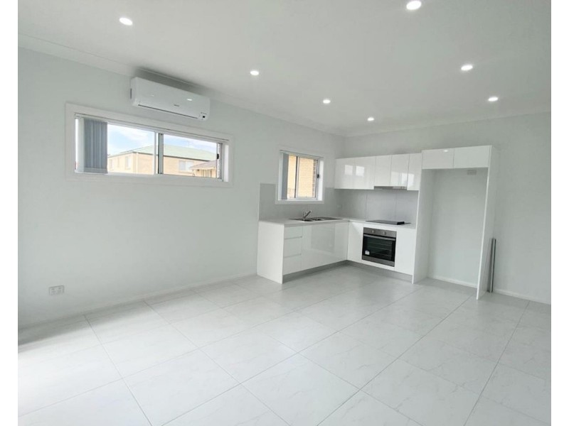 1/27 Kalang Road, Edensor Park NSW 2176