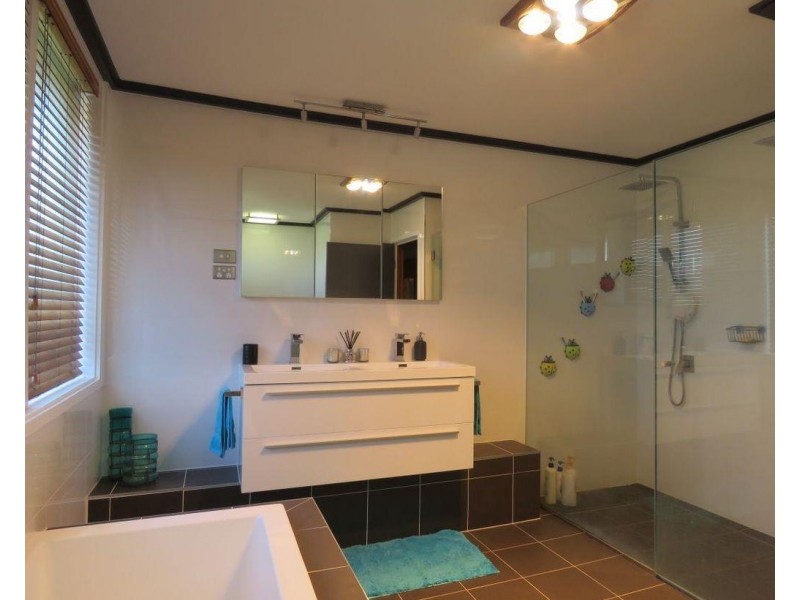 3-3a Nellie Stewart Drive, Doonside NSW 2767