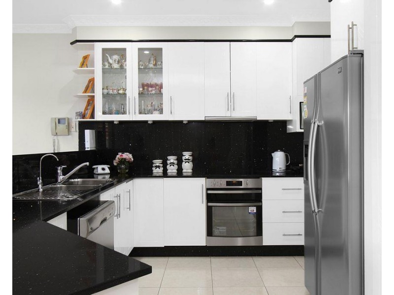 24B Lycett Avenue, West Hoxton NSW 2171