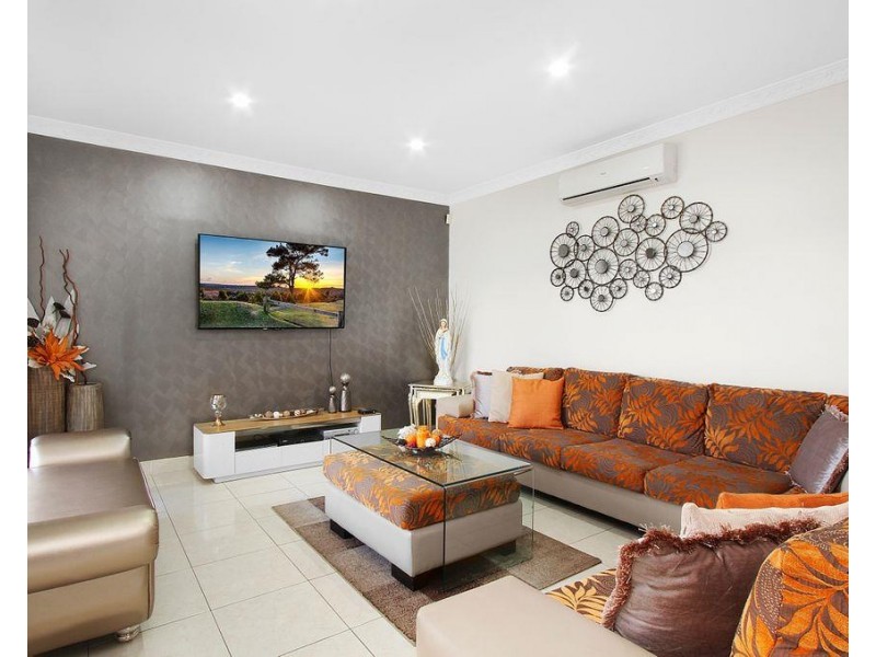 24B Lycett Avenue, West Hoxton NSW 2171