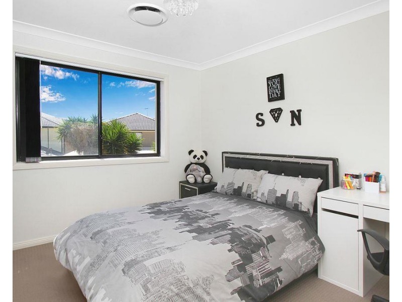 24B Lycett Avenue, West Hoxton NSW 2171