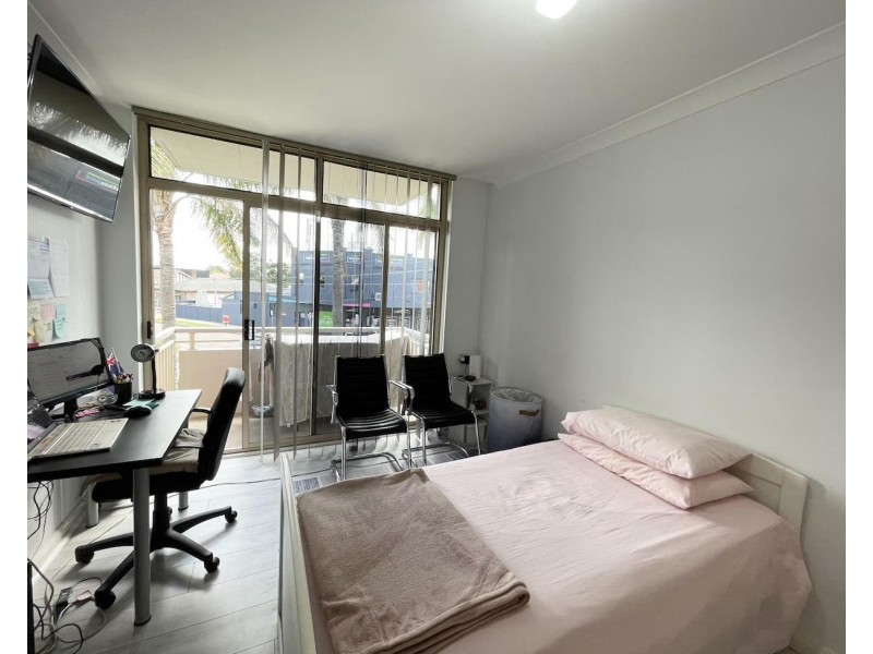 8/275 Lyons Road, Russell Lea NSW 2046