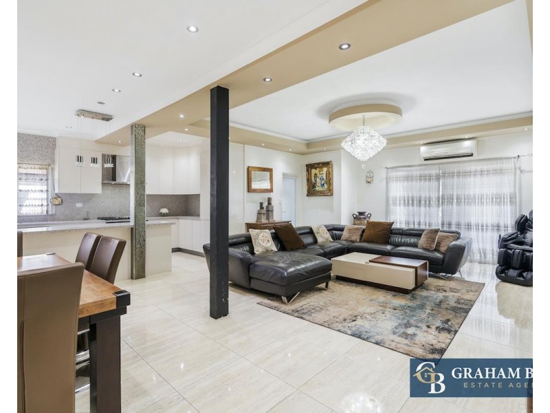 10 Sanderson Street, Carramar NSW 2163