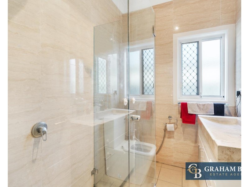 10 Sanderson Street, Carramar NSW 2163