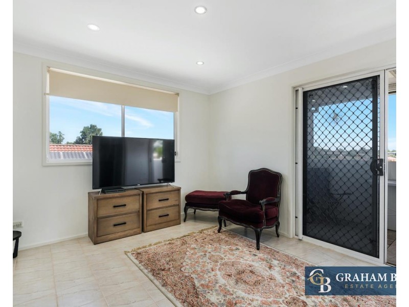 10 Sanderson Street, Carramar NSW 2163