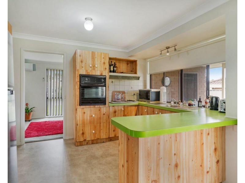 2 Don Place, Kearns NSW 2558
