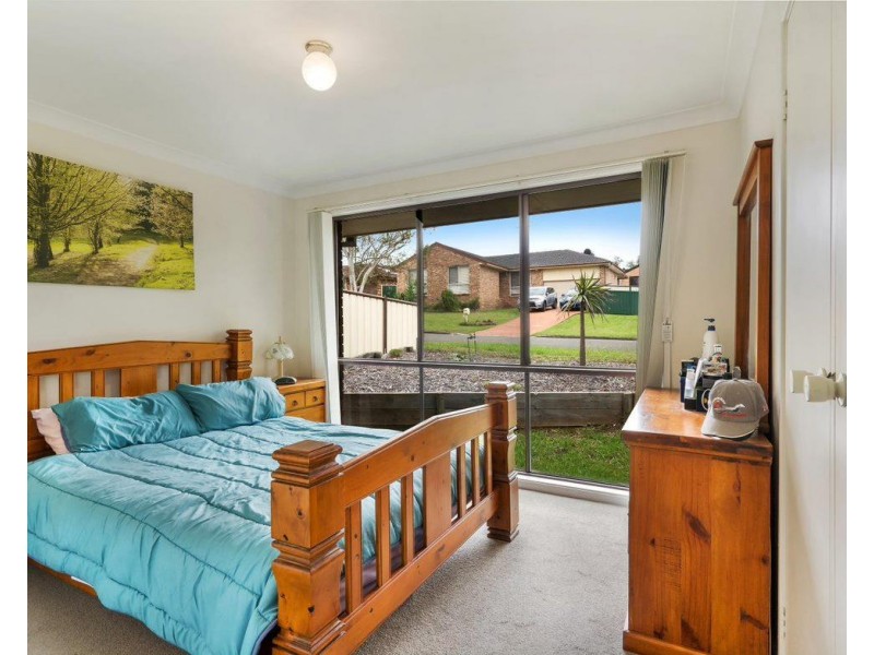 2 Don Place, Kearns NSW 2558