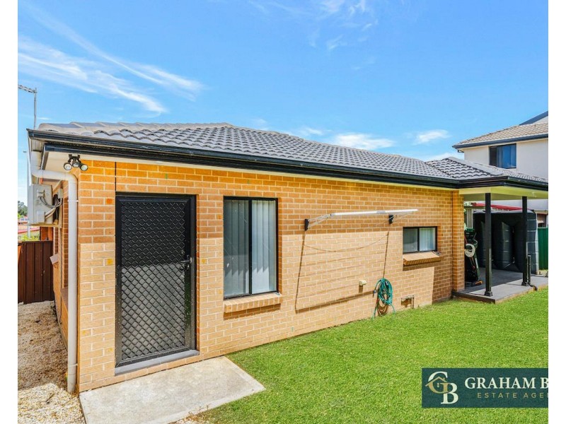 30 Dalton Place, Fairfield West NSW 2165