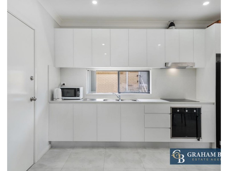 30 Dalton Place, Fairfield West NSW 2165