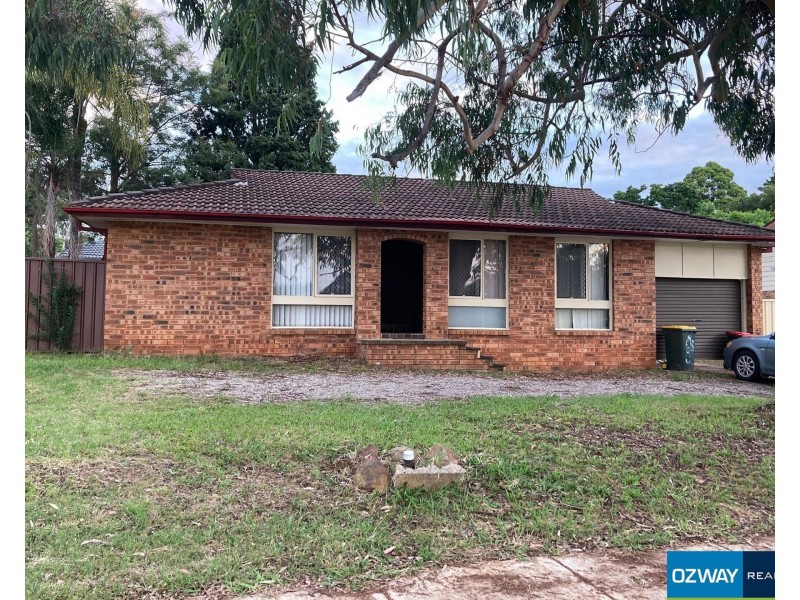 68 Woodhouse Drive, Ambarvale NSW 2560