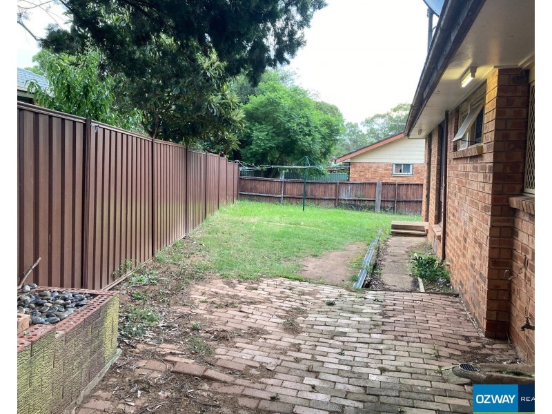 68 Woodhouse Drive, Ambarvale NSW 2560