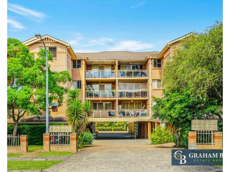 2/19-23 Hardy Street, Fairfield NSW 2165