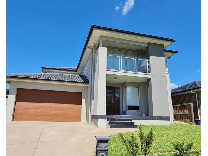 27 Oakhill  Crescent, Colebee NSW 2761