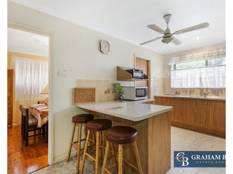 39 Norfolk Avenue, Fairfield West NSW 2165