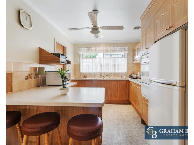 39 Norfolk Avenue, Fairfield West NSW 2165