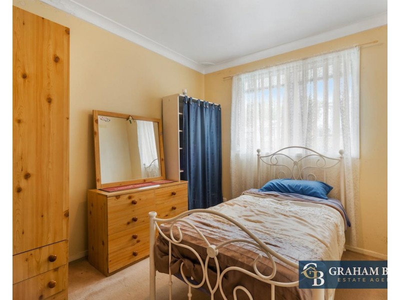 39 Norfolk Avenue, Fairfield West NSW 2165