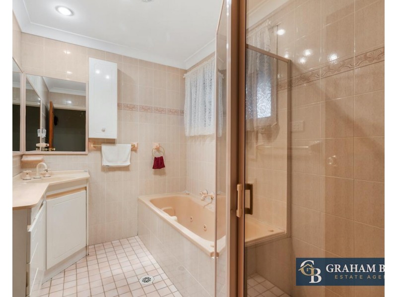 39 Norfolk Avenue, Fairfield West NSW 2165