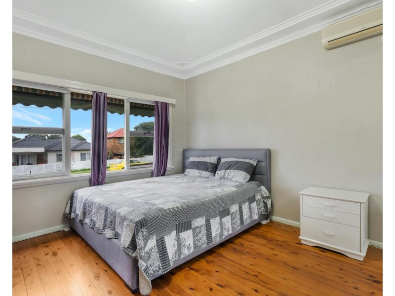 16 Tripoli Road, Fairfield West NSW 2165