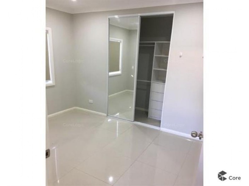 5A Rimfire Close, Bossley Park NSW 2176