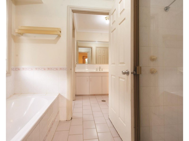 25 Floribunda Avenue, Glenmore Park NSW 2745