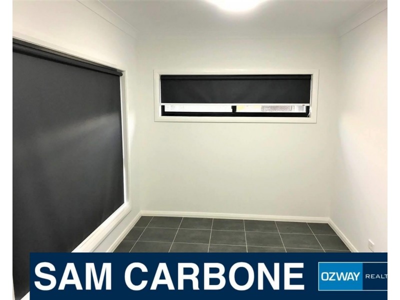81 Easton Avenue, Spring Farm NSW 2570