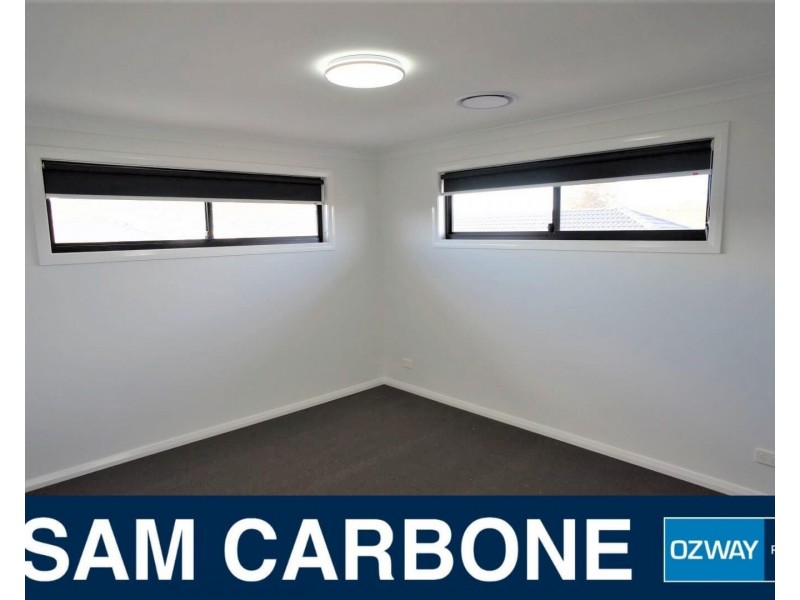 81 Easton Avenue, Spring Farm NSW 2570