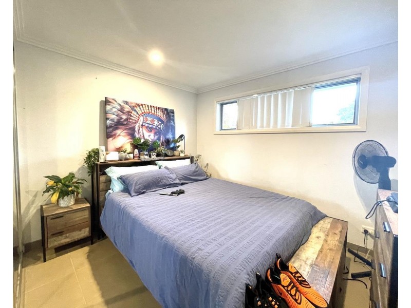 2a Kokoda Place, Bossley Park NSW 2176