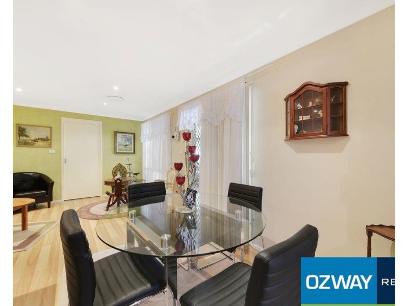 32 Theseus Circuit, Rosemeadow NSW 2560