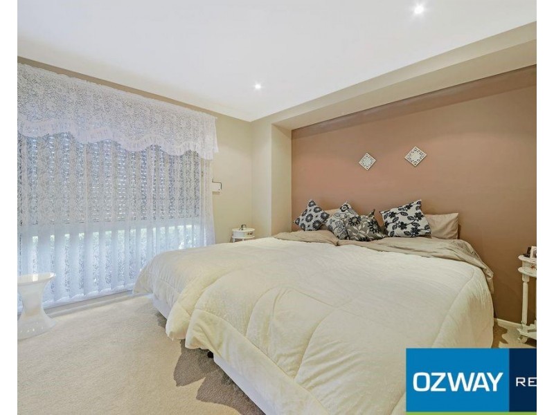 32 Theseus Circuit, Rosemeadow NSW 2560