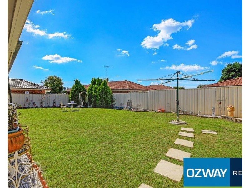 32 Theseus Circuit, Rosemeadow NSW 2560
